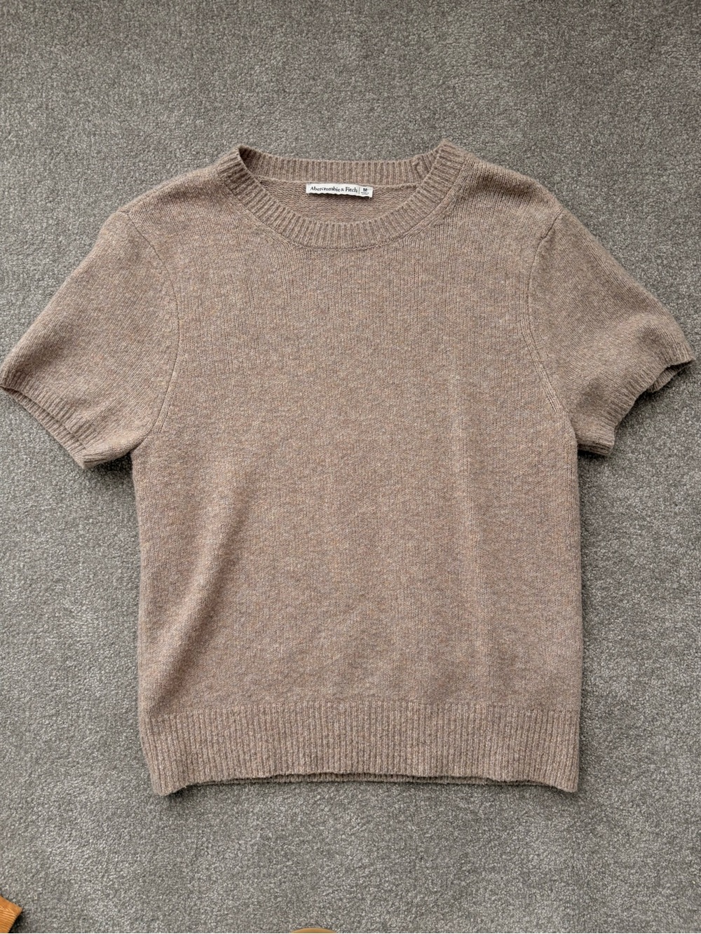 Abercrombie & Fitch Short Sleeve Crew Sweater in Taupe Brown